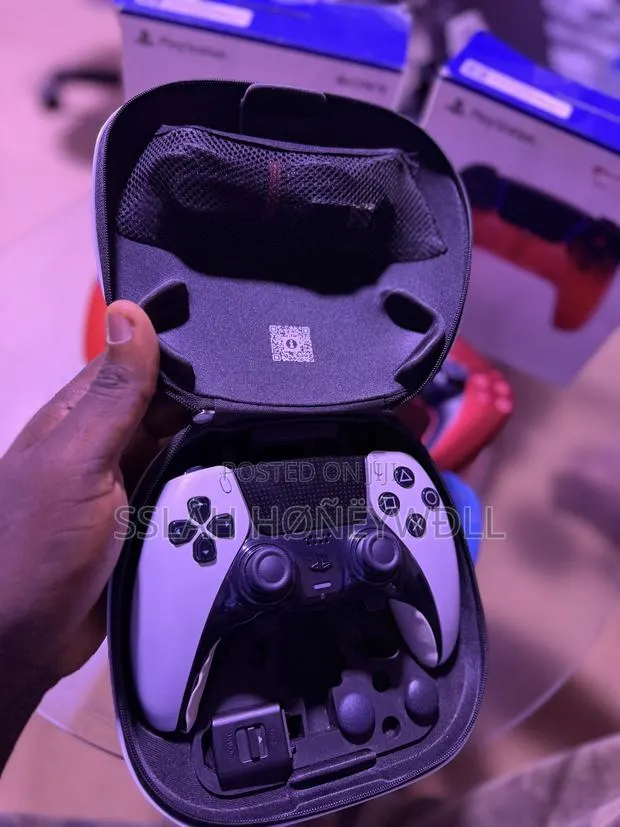 PlayStation Dualsense Edge Controller · Photo 1