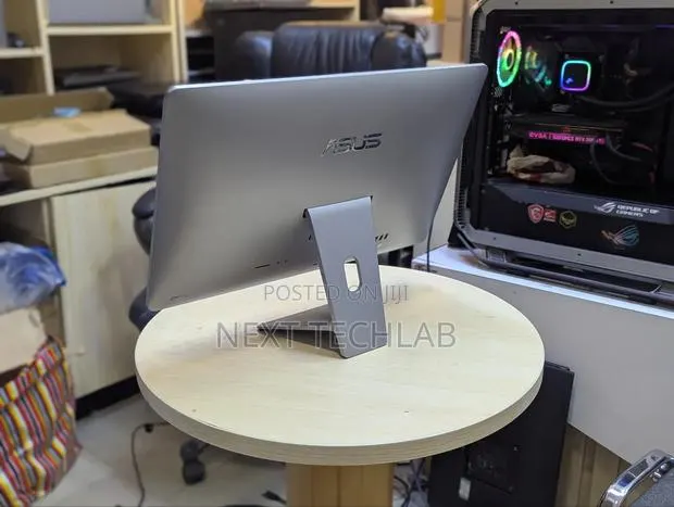 Desktop Computer Asus Zen AiO Pro Z240IE 8GB Intel Core i3 SSD 1T · Photo 1