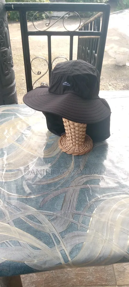 Hiking Hat · Photo 1