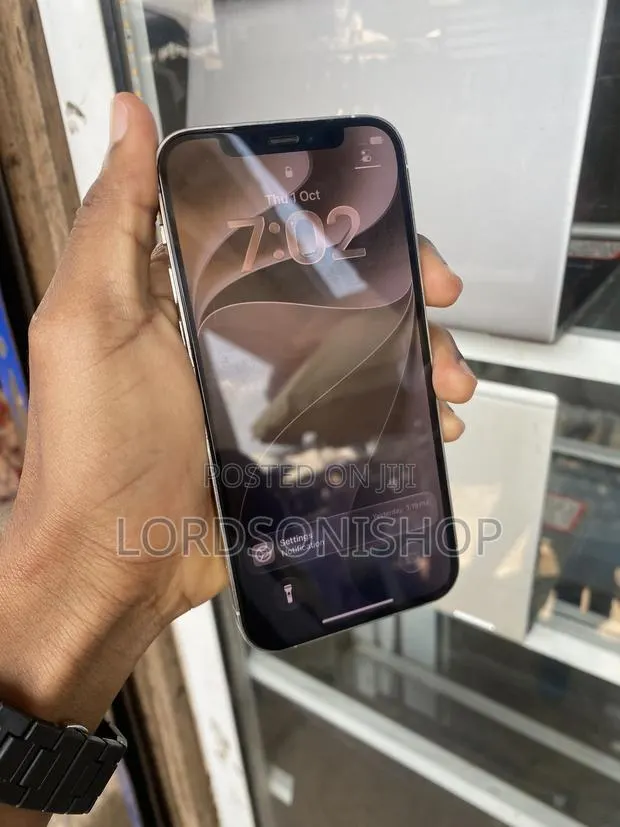 Apple iPhone 12 Pro 128 GB White · Photo 1