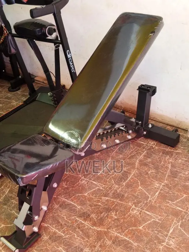 Adjustable Bench · Photo 1
