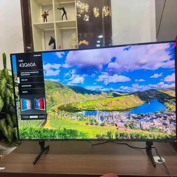Samsung 43inches Qled · Photo 1