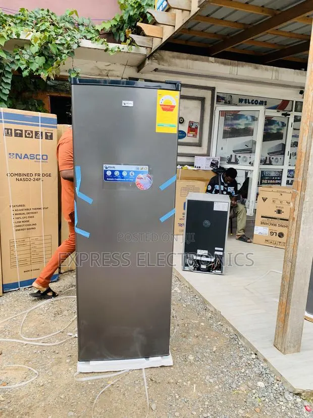 Long Lasting Effects Puf-370 Upright Freezer Pearl Single Door · Photo 1