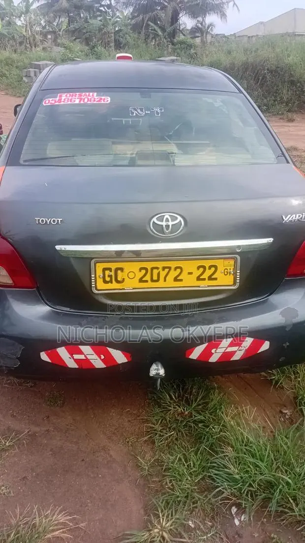 Toyota Yaris 2008 Gray · Photo 1