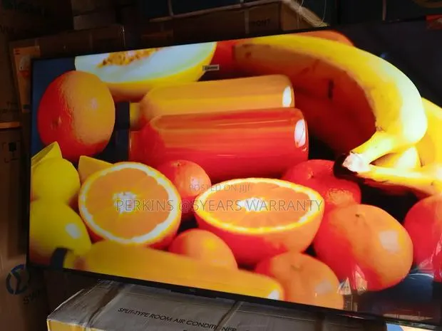 Experience Dynamic Color Enhancement With 50 Inches Smart Qled TCL Tv · Photo 1