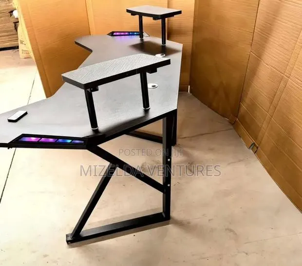 1.6 M Non Lifting Table With RGB · Photo 1