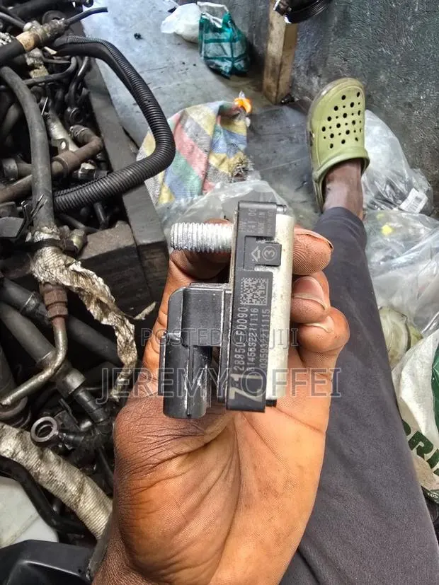 Toyota Tundra 2023 Battery Sensor – 3 Pin · Photo 1