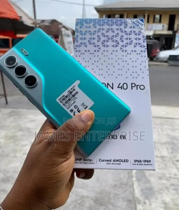 New Tecno Camon 40 Pro 5G 256 GB Green · Photo 1