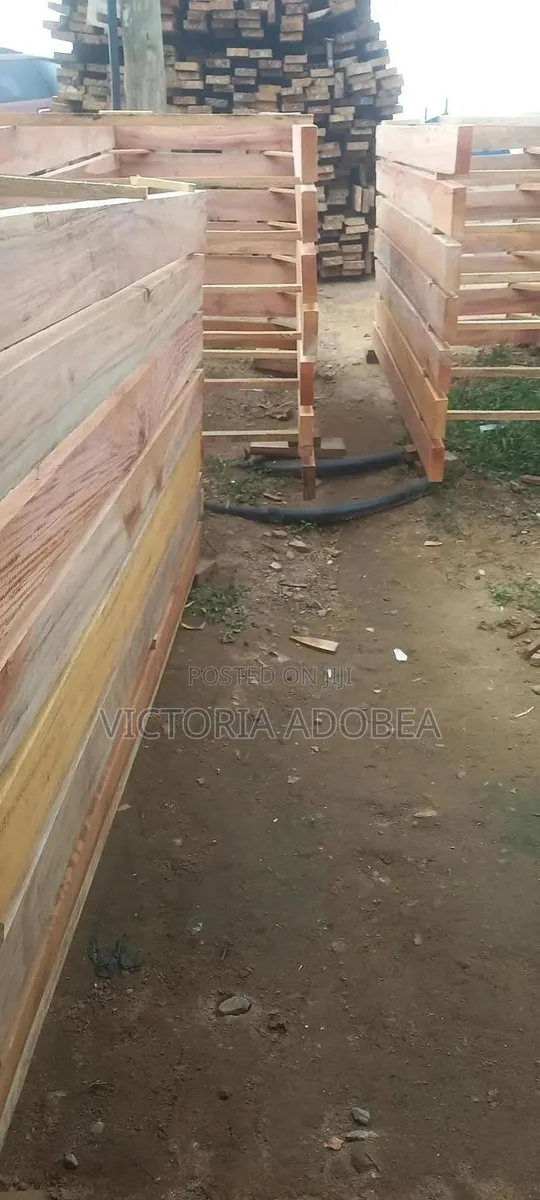 Wooden Doorframe · Photo 1