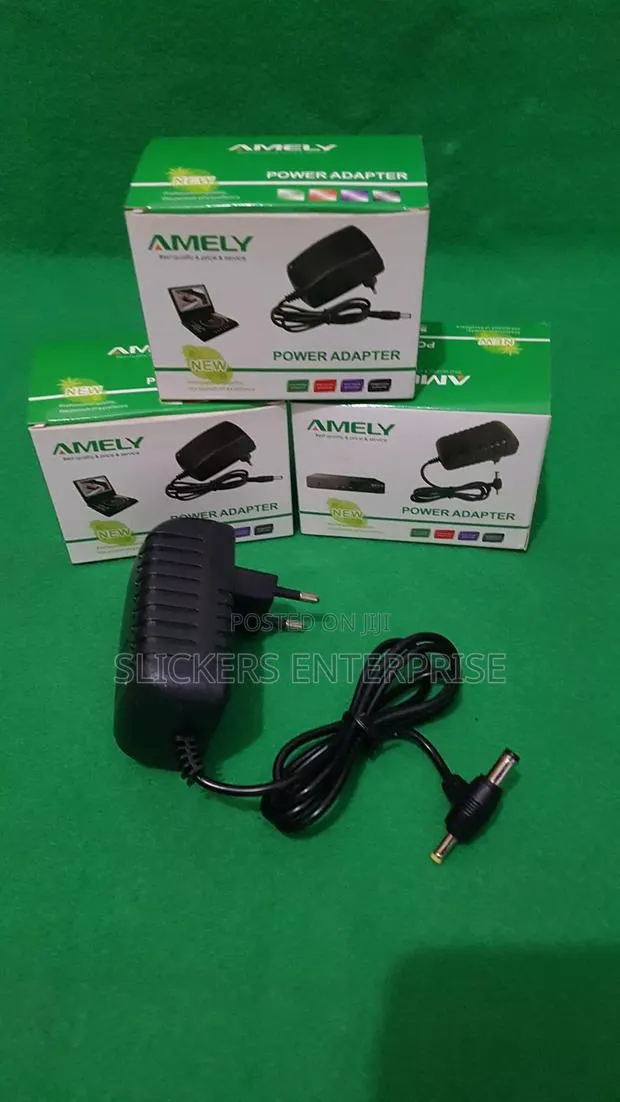 Amely 12v Universal Power Adapter · Photo 1
