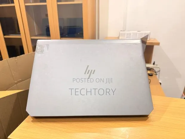 Laptop HP ZBook 15 G6 32GB Intel Core i7 SSD 1T · Photo 1