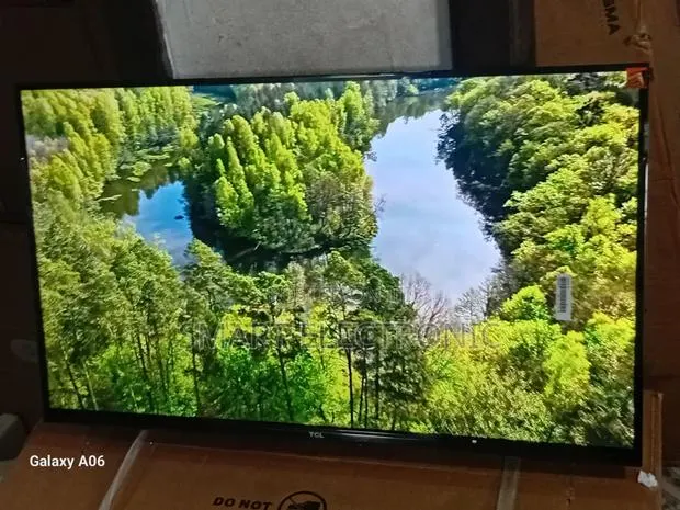 TCL 32” Smart Television – Next-Level Entertainment · Photo 1