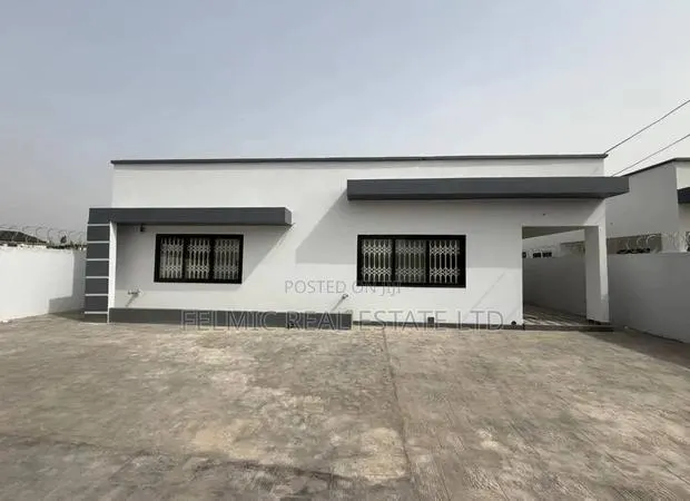 3bdrm House in Felmic Real Estate, Baatsona Total for sale · Photo 1