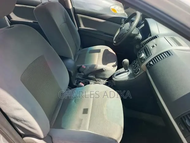 Nissan Sentra 2.0 2011 Silver · Photo 1