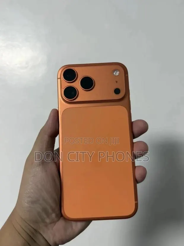 Apple iPhone 17 Pro Max 512 GB Orange · Photo 1