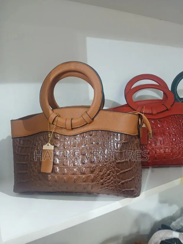 Genuine Leather Classic Bag · Photo 1