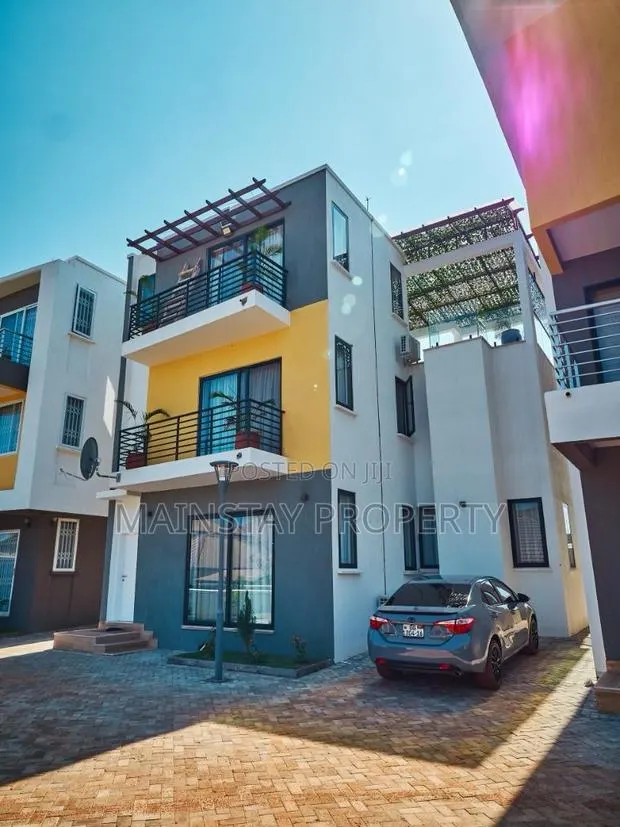 Furnished 4bdrm Townhouse / Terrace in Mainstay Estates, Tseaddo · Photo 1