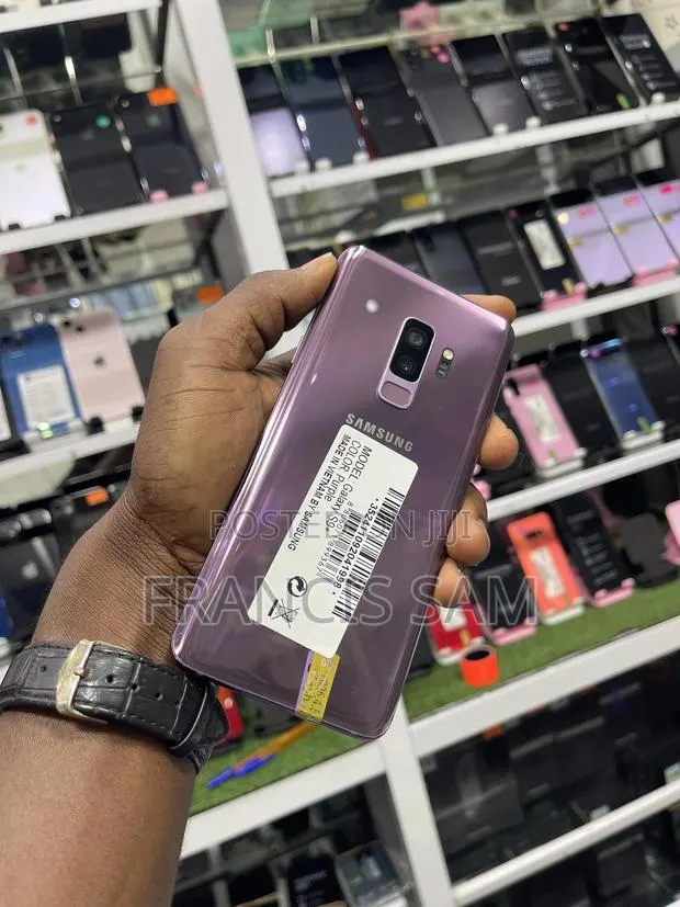 Samsung Galaxy S9 Plus 64 GB Purple · Photo 1