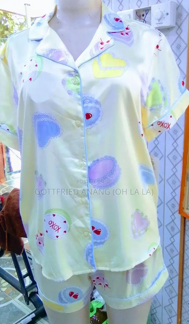 Yellow Pyjamas · Photo 1