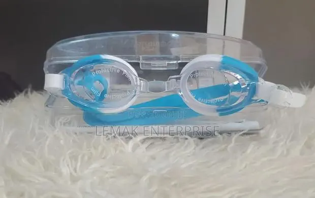 Anti-Fog UV Protection HD Lenses Swimming Goggles · Photo 1