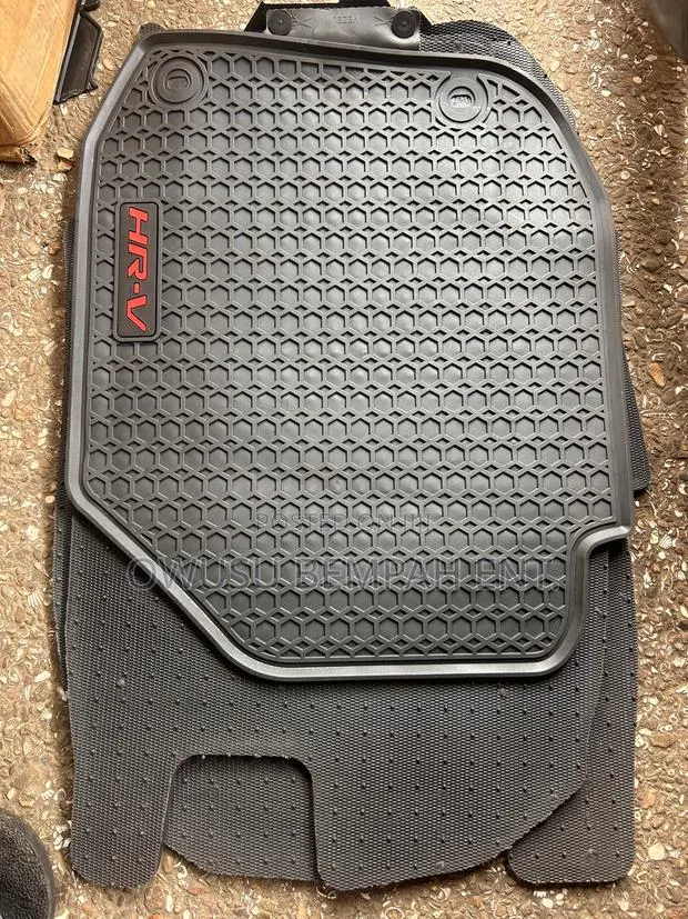 HR-V Floor Mat · Photo 1