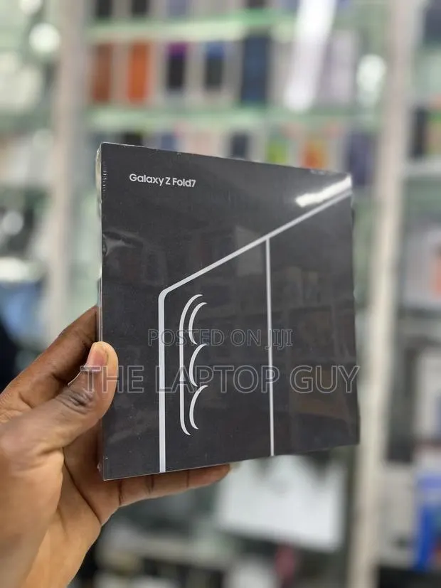 New Samsung Galaxy Z Fold7 256 GB Black · Photo 1