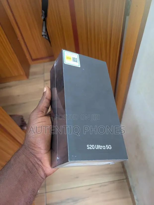 New Samsung Galaxy S20 Ultra 128 GB Black · Photo 1