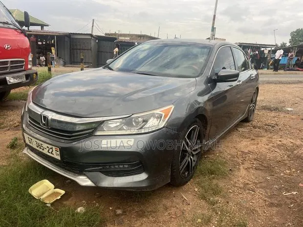 Honda Accord Sport 4dr Sedan FWD (2.4L 4cyl 2A) 2017 Gray · Photo 1