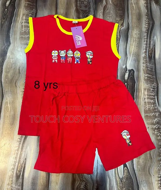 Red Sleeveless Top and Short · Photo 1