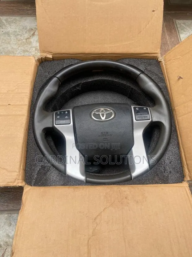 Original Toyota Prado J150 (2015) Multifunction Steering Wheel · Photo 1
