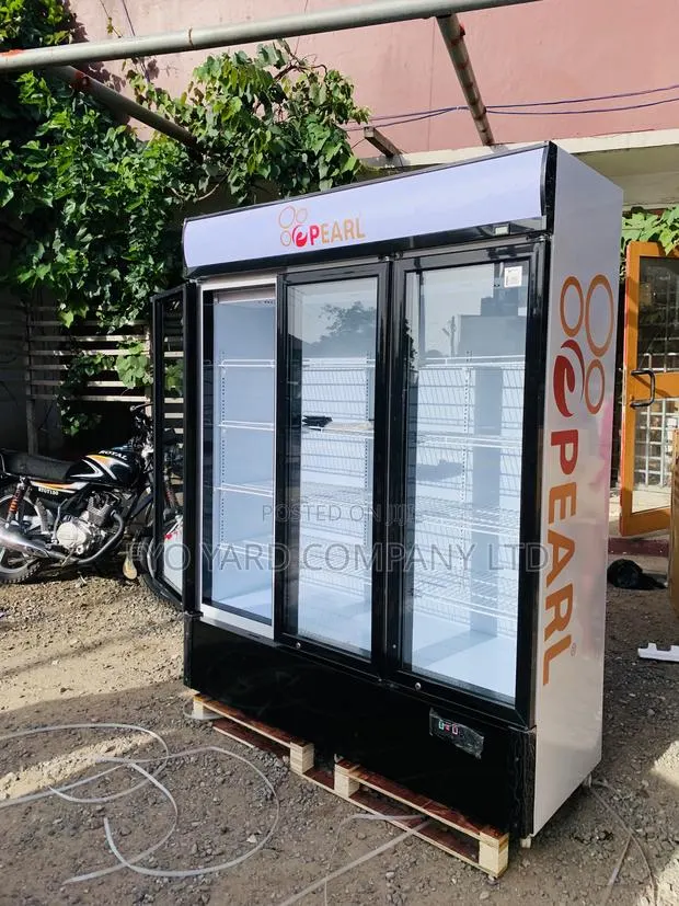 Fully Automatic Display Fridge Pearl 780l · Photo 1