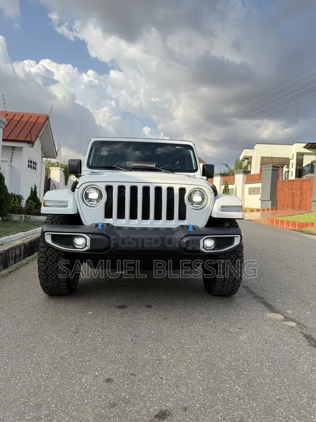 Jeep Wrangler 4xe 2023 White · Photo 1