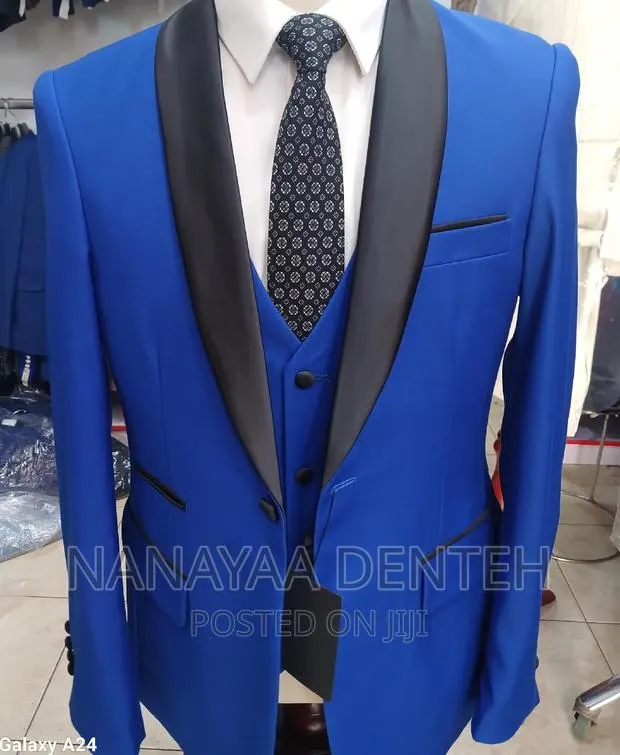 Men's Suit · Photo 1