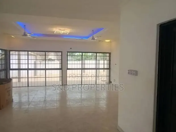 4bdrm House in Ashomang Estate for sale · Photo 1