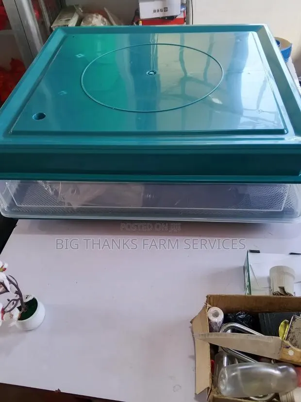 130 Eggs Incubator, Automatic Dual Power · Photo 2