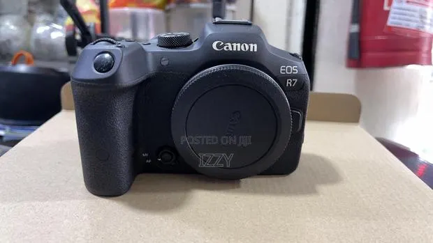 Canon Eos R7 Body Only · Photo 1