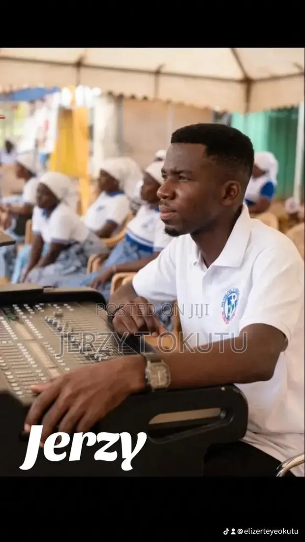 Live Sound Mixing Engineer · Photo 1