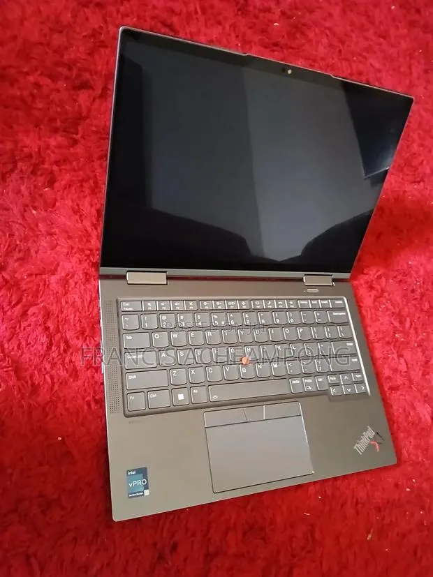 New Laptop Lenovo ThinkPad X1 Yoga 18GB Intel Core i5 SSD 500GB · Photo 1