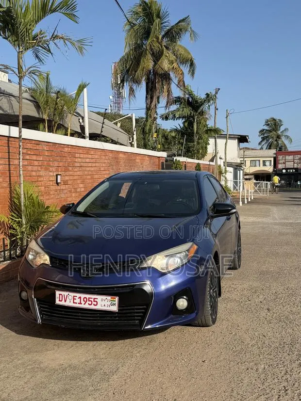 Toyota Corolla 2015 Blue · Photo 1