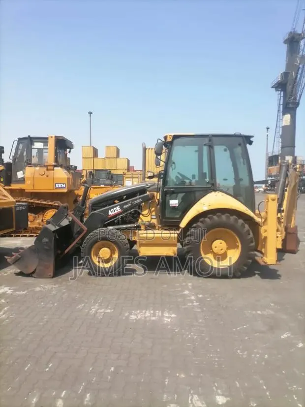 Backhoe Loader · Photo 1