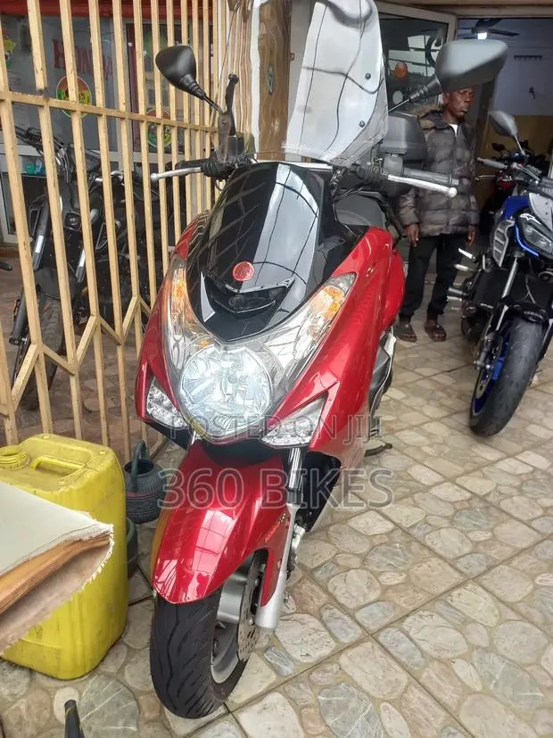 Yamaha 2021 Black · Photo 1