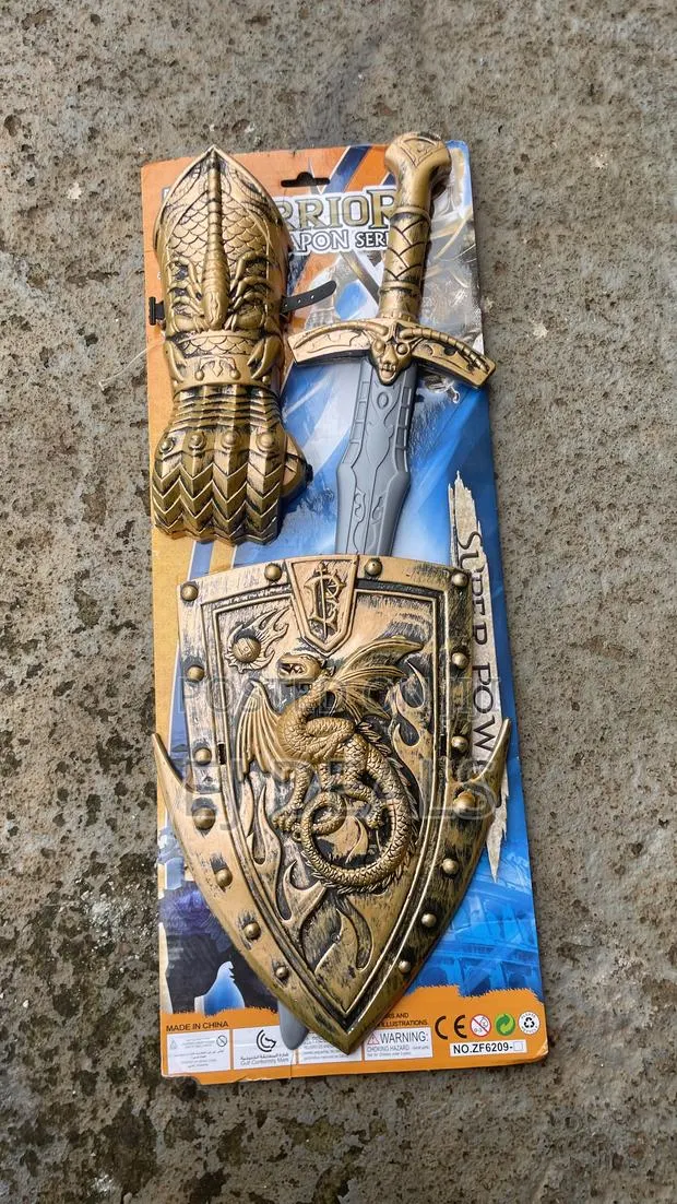 Kids Pretend Play Sword · Photo 1