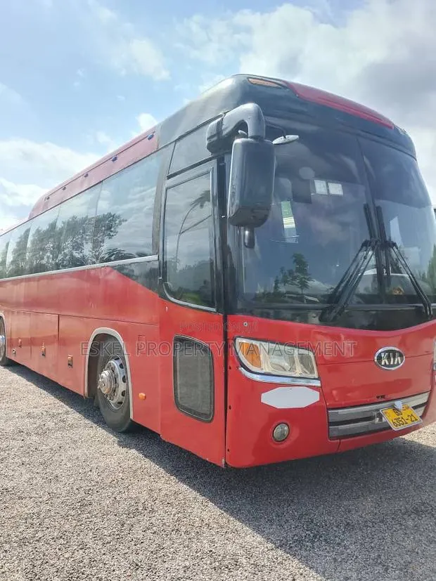 Rent Coach Bus for Trips · Photo 1