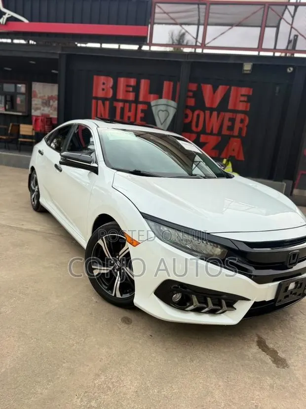 Honda Civic Touring 4dr Sedan (1.5L 4cyl) 2016 White · Photo 1