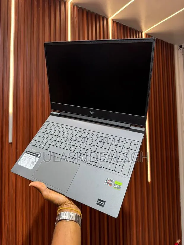 Laptop HP Victus 15 16GB AMD Ryzen 7 SSD 512GB · Photo 1