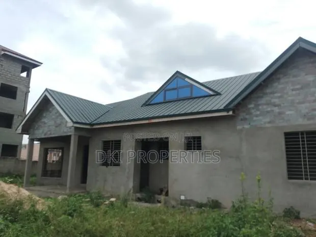 4bdrm House in Dki Properties, Valley View Area for sale · Photo 1