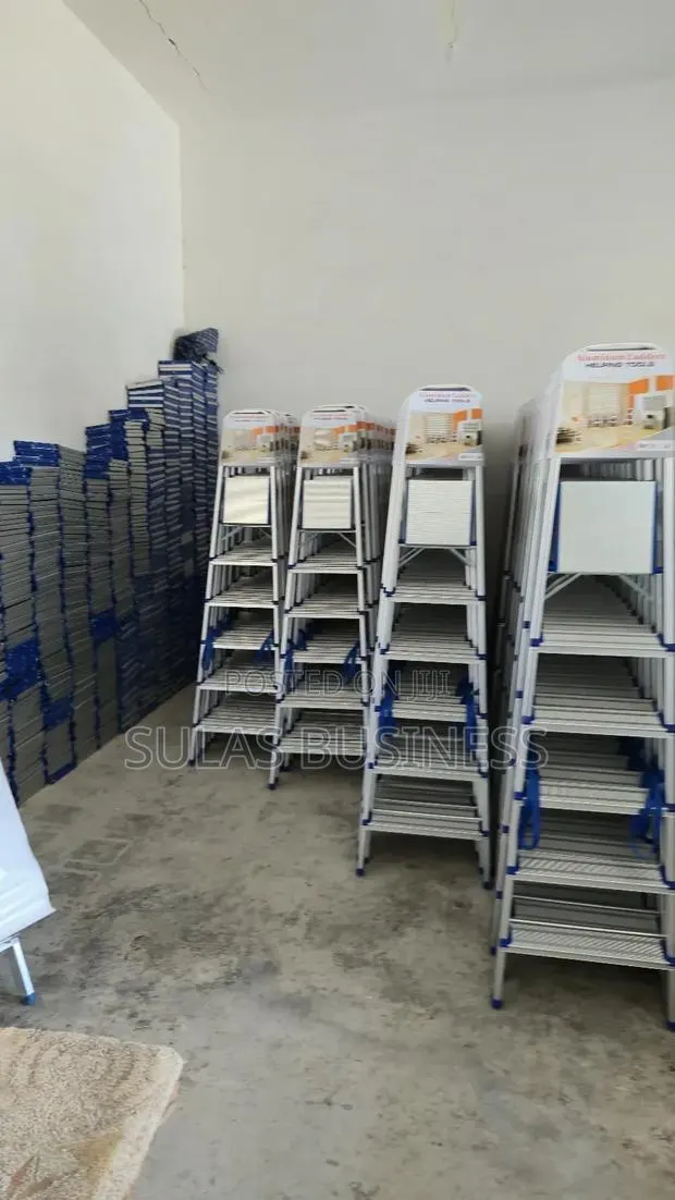 5 Step House Ladder · Photo 1