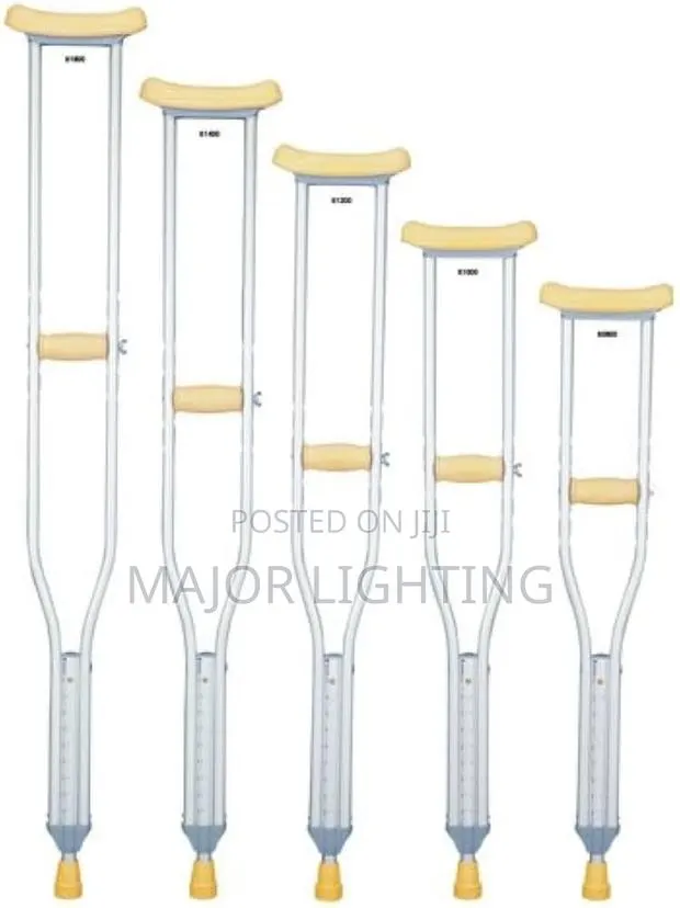 Armpit Crutches Small · Photo 1