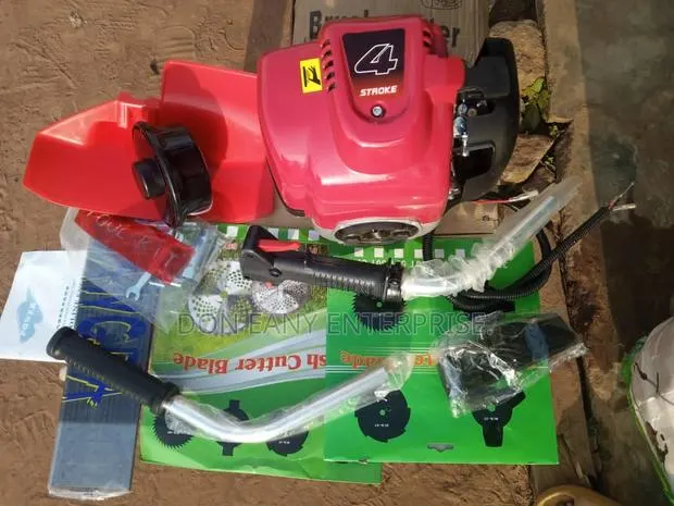 4 Stroke Side Weeder Machine