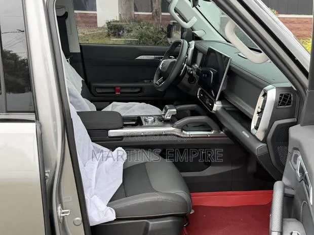 New Jetour T2 1.5 Petrol AWD 2024 Gray · Photo 1